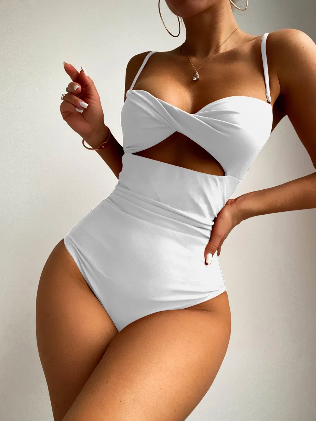 One-Piece High-Waisted Tight Backless Women&prime;s Swimsuit Pure Color Bikini