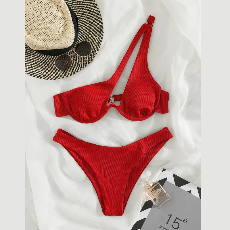 Women&prime;s Underwire Contrast Texture Fabric Solid Color One Shoulder Bikini